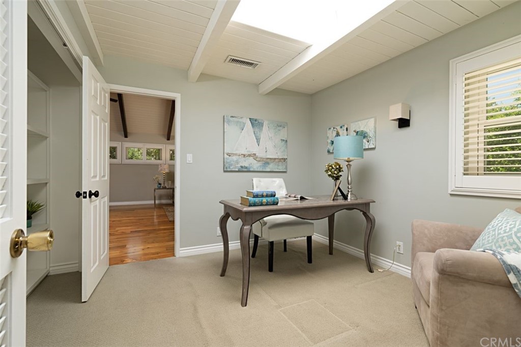 1150 Coronet Avenue Pasadena, CA 91107 - Photo 22 of 37