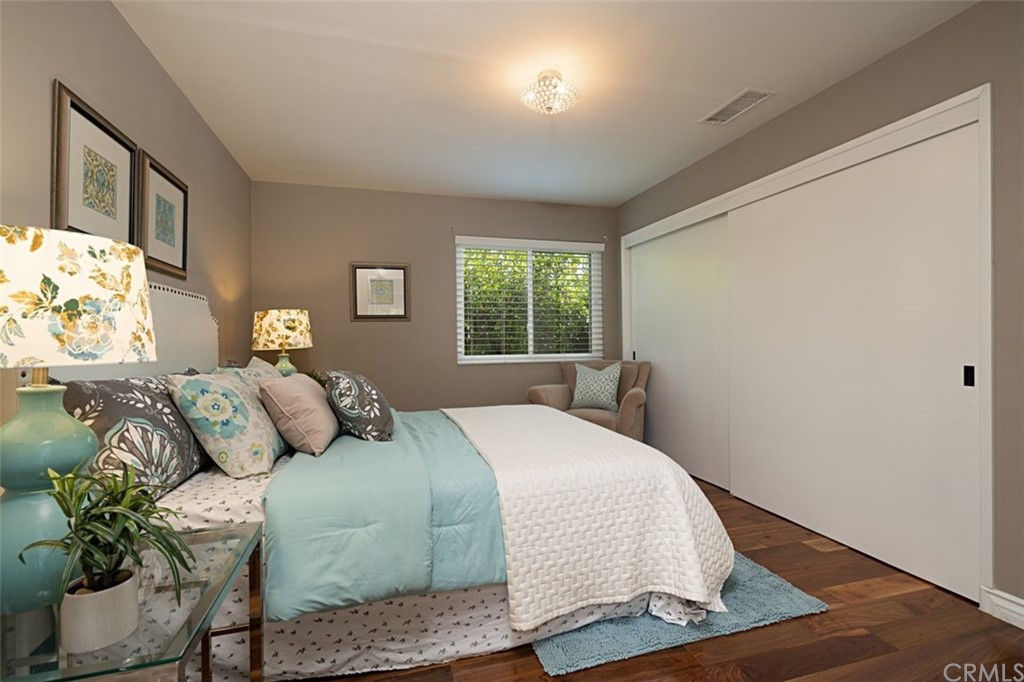 1150 Coronet Avenue Pasadena, CA 91107 - Photo 24 of 37