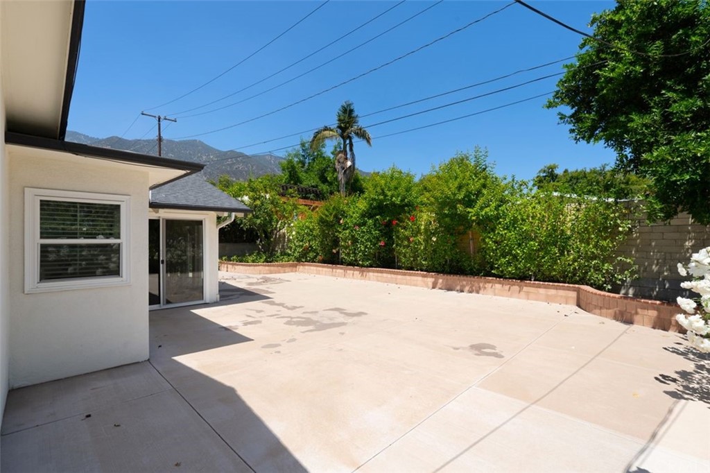 1150 Coronet Avenue Pasadena, CA 91107 - Photo 29 of 37