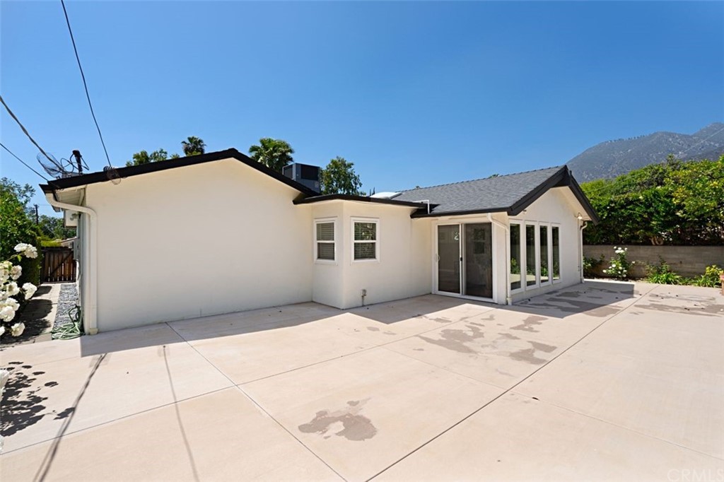 1150 Coronet Avenue Pasadena, CA 91107 - Photo 30 of 37