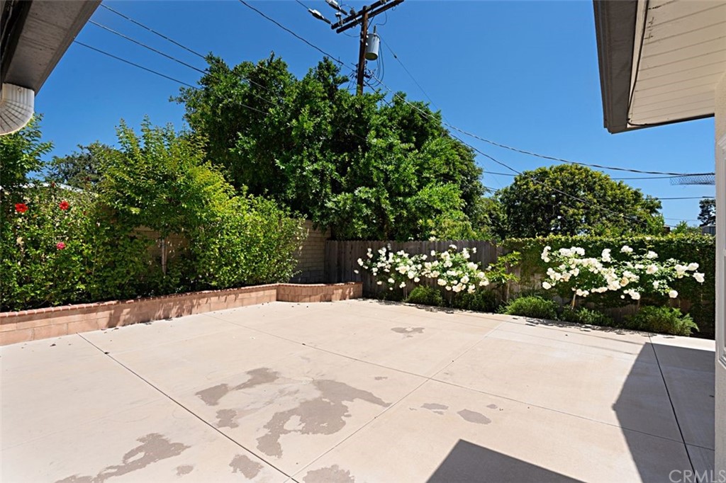 1150 Coronet Avenue Pasadena, CA 91107 - Photo 32 of 37