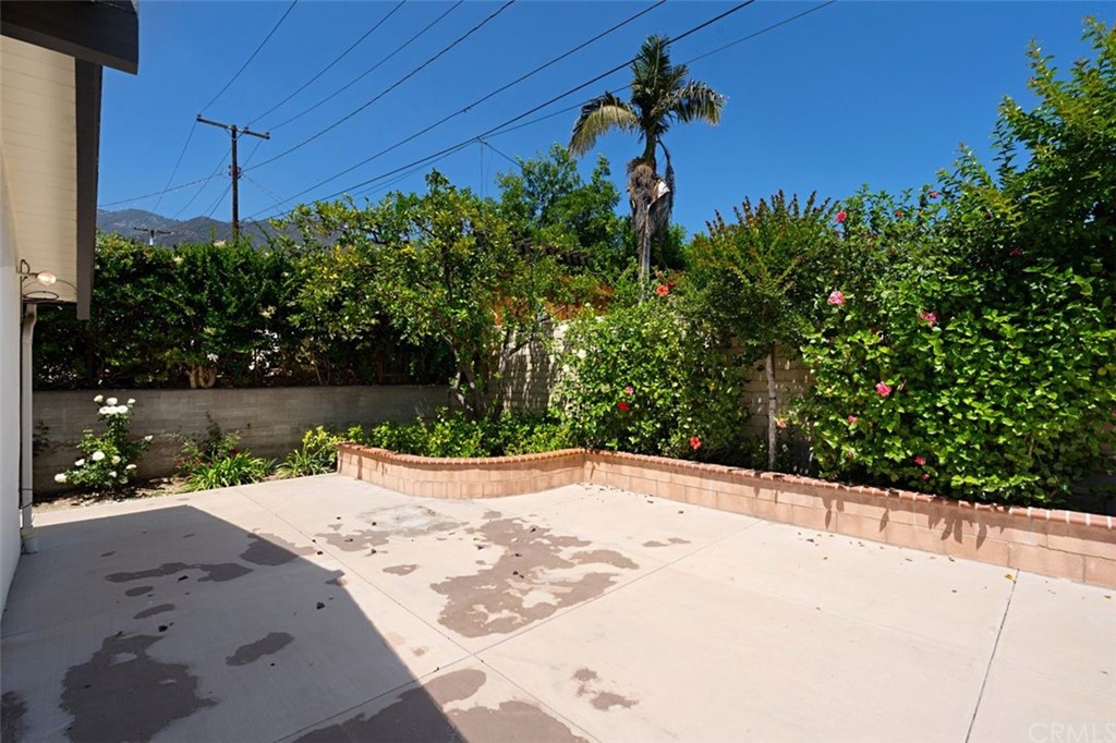 1150 Coronet Avenue Pasadena, CA 91107 - Photo 33 of 37