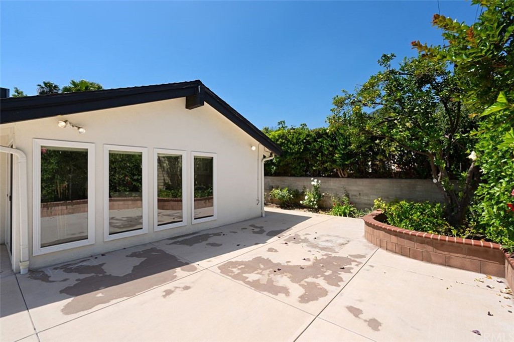 1150 Coronet Avenue Pasadena, CA 91107 - Photo 34 of 37