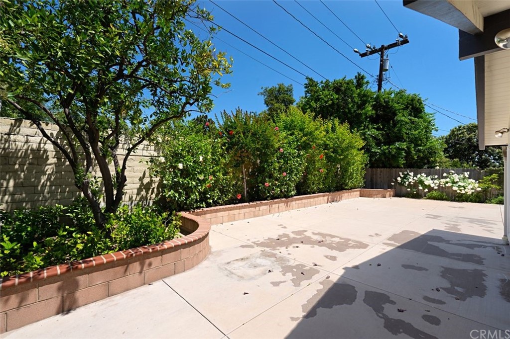 1150 Coronet Avenue Pasadena, CA 91107 - Photo 35 of 37