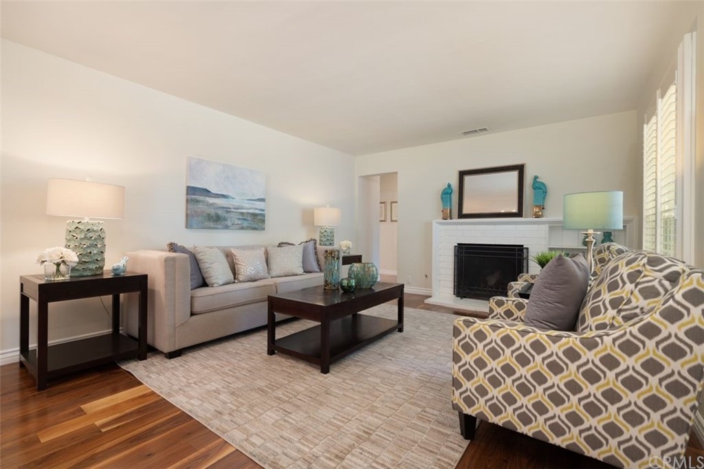 1150 Coronet Avenue Pasadena, CA 91107 - Photo 7 of 37