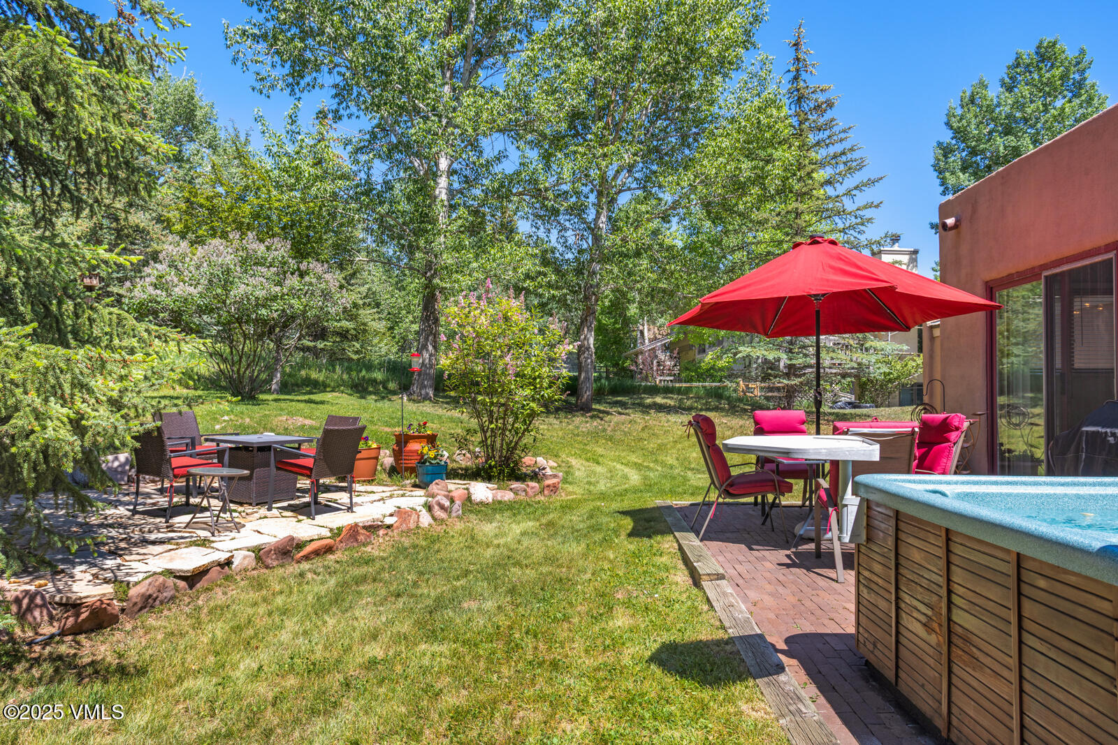 20 Hereford Road Edwards, CO 81632 - Photo 3 of 32 an outdoor space with patio
