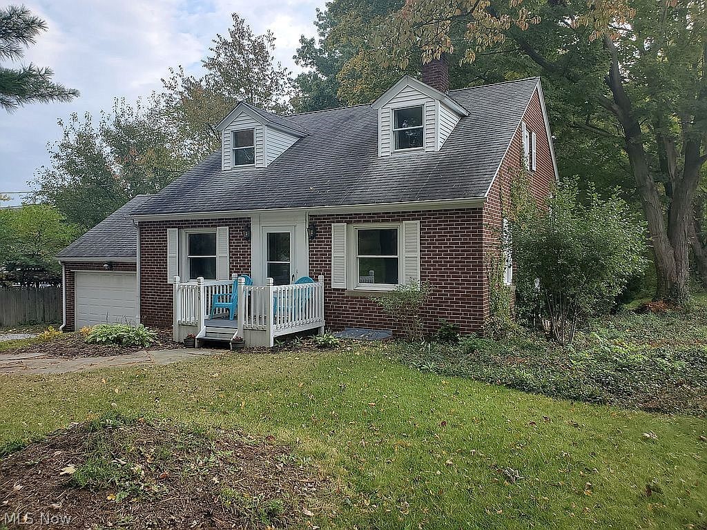 975 Jacoby Road Akron, OH 44321 - Photo 1 of 34