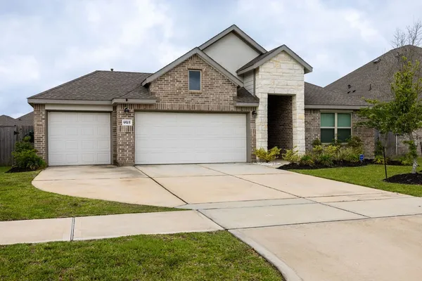 $300,000 | 9515 Twilight Briar Lane, Baytown, TX 77521