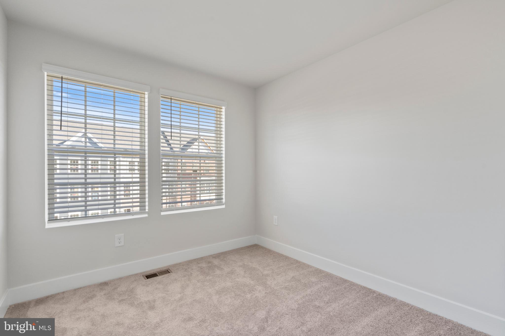 1822 Parham Way Baltimore, MD 21244 - Photo 26 of 38