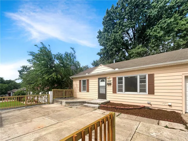 $212,000 | 4958 North Lister Avenue, Kansas City, MO 64119
