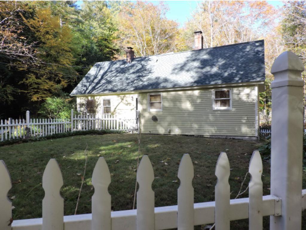 24 Forest Road Weare, NH 03281 - Photo 4 of 32