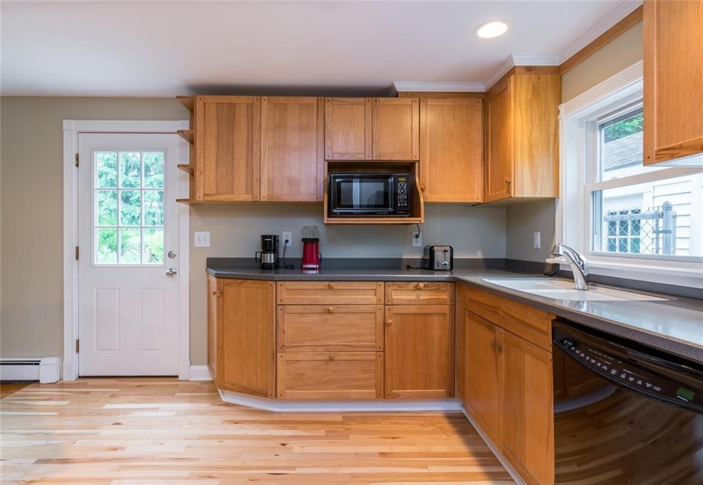 190 Edwards Street Portland, ME 04102 - Photo 10 of 35 Gorgeous kitchen offering hickory...