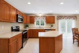 226 Tower Hill Road Cumberland, RI 02864 - Photo 12 of 35