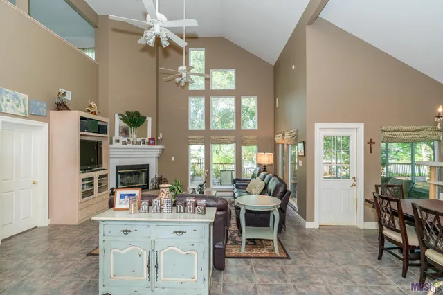 $399,900 | 13314 Bayou Terrace Drive, St. Amant, LA 70774