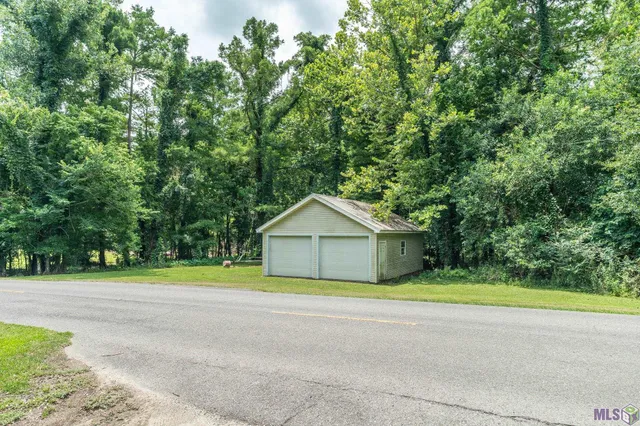 $399,900 | 13314 Bayou Terrace Drive, St. Amant, LA 70774