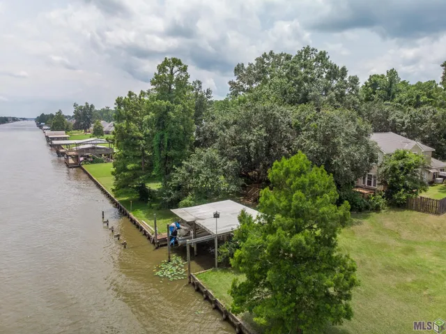 $399,900 | 13314 Bayou Terrace Drive, St. Amant, LA 70774
