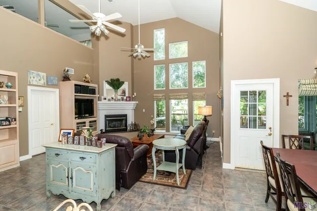 $399,900 | 13314 Bayou Terrace Drive, St. Amant, LA 70774