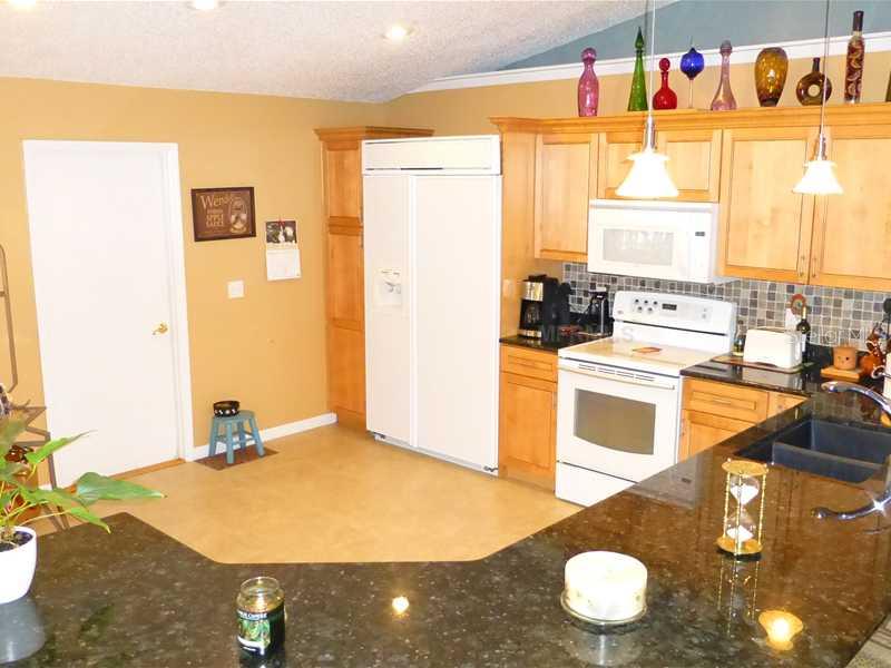 63 Valleyview Road DeBary, FL 32713 - Photo 5 of 25 Kitchen