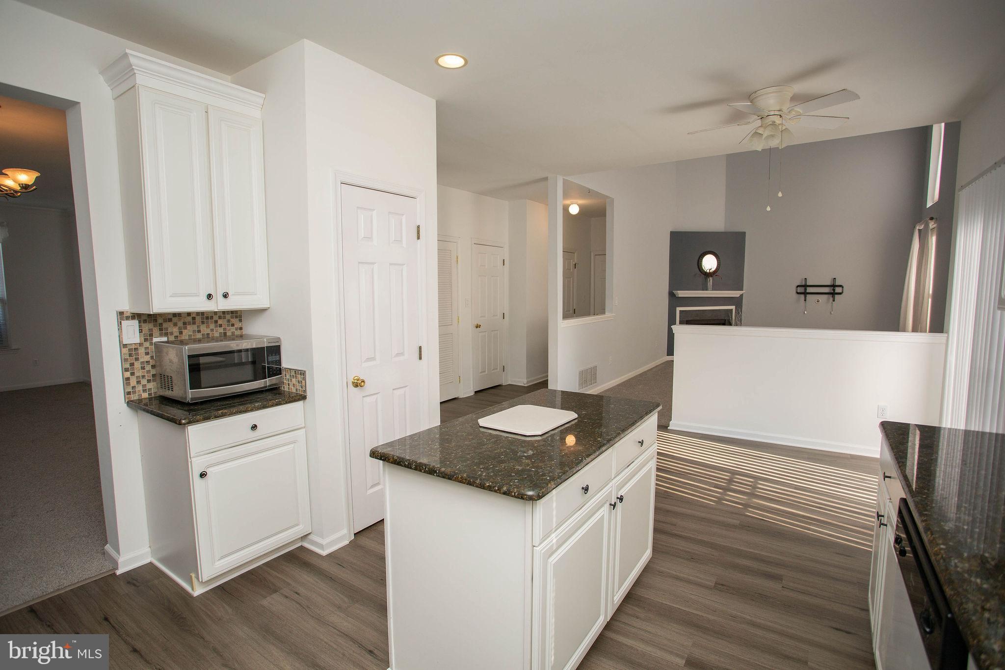 68 Stoneham Drive Delran, NJ 08075 - Photo 13 of 48