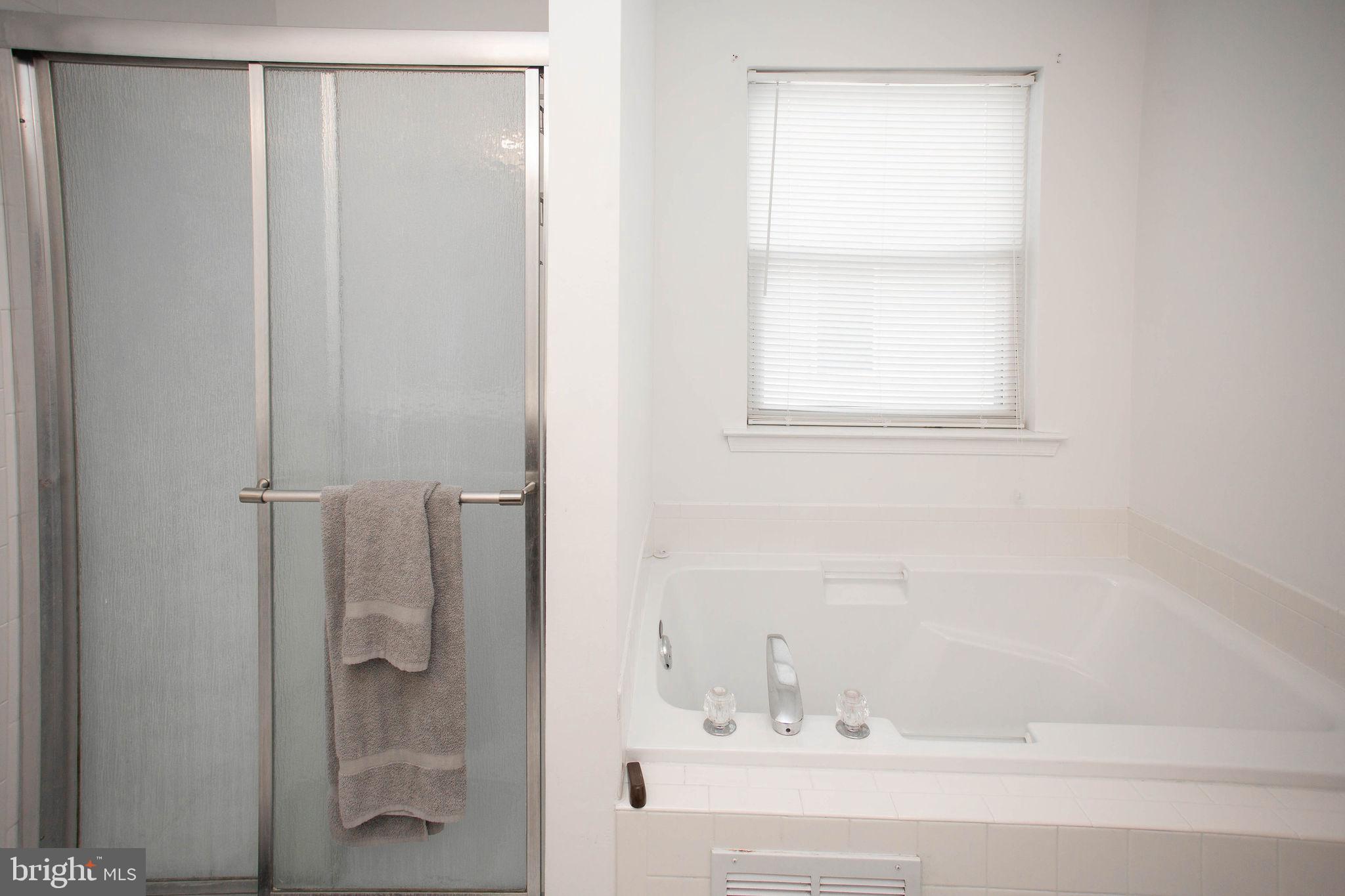 68 Stoneham Drive Delran, NJ 08075 - Photo 23 of 48