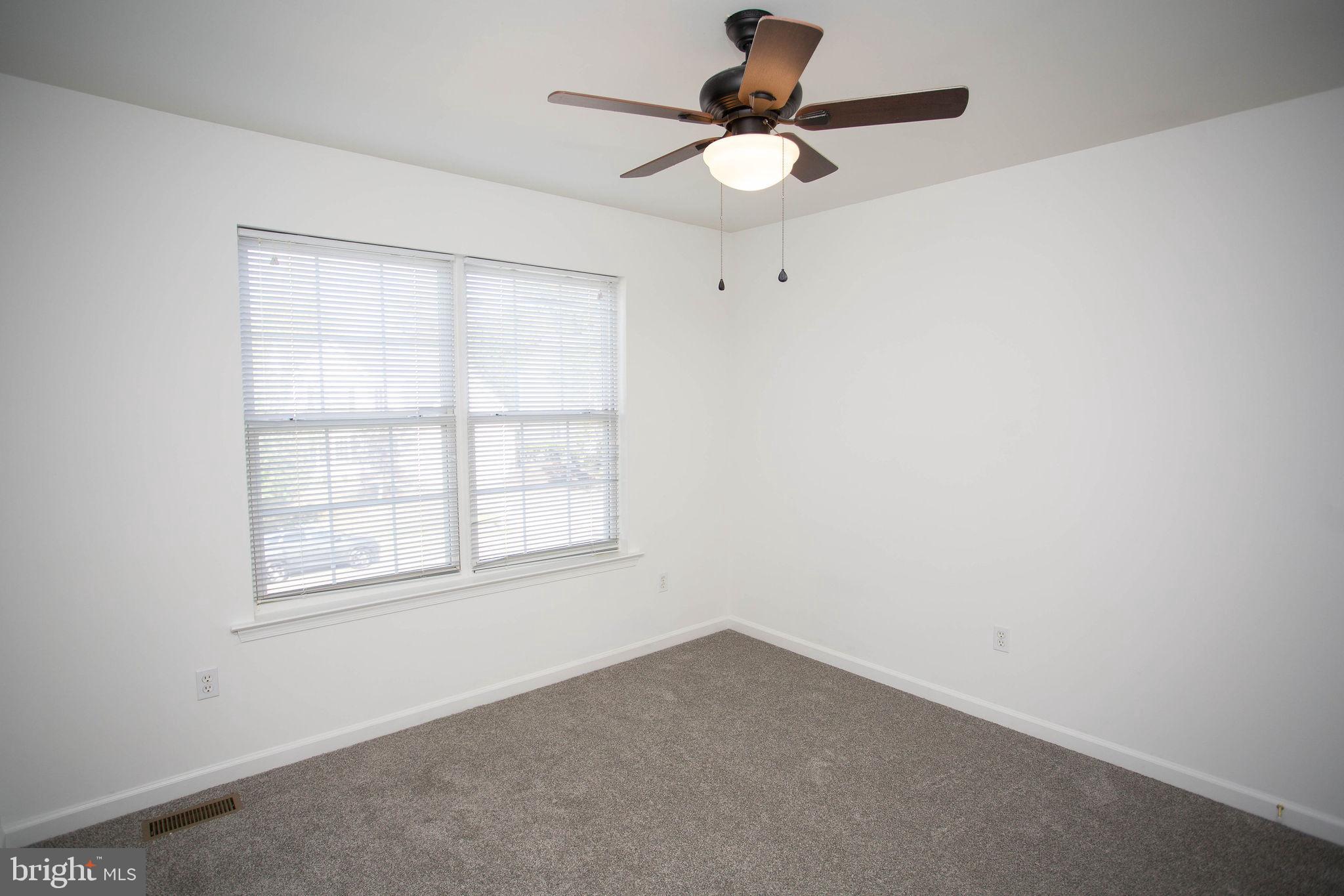 68 Stoneham Drive Delran, NJ 08075 - Photo 33 of 48