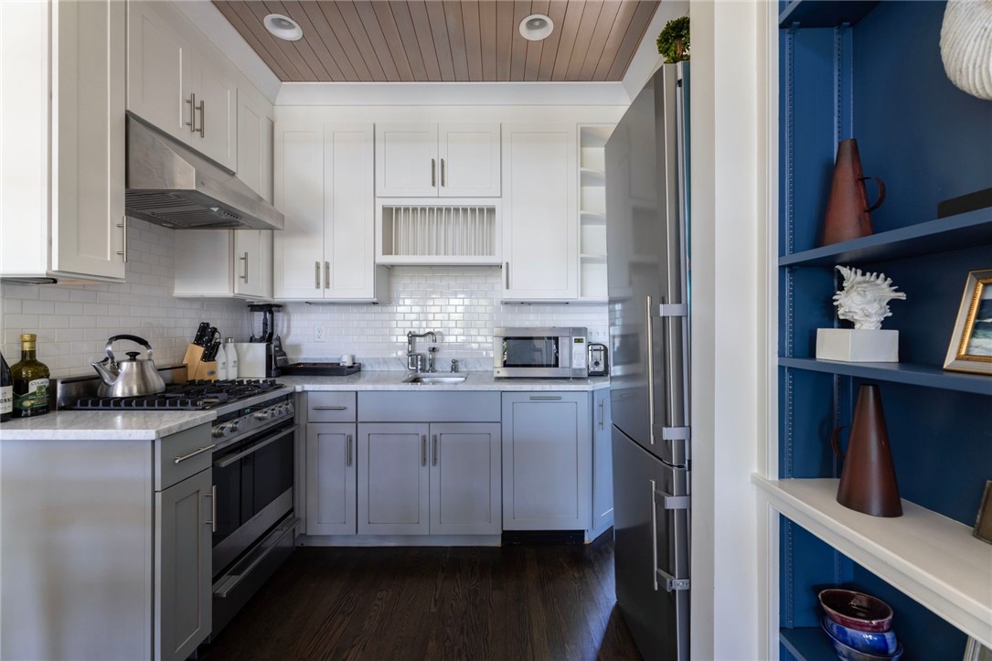 20 Westerly Road Westerly, RI 02891 - Photo 12 of 34