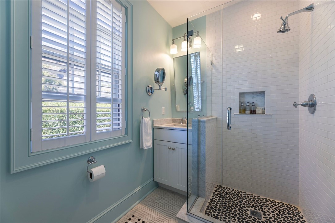 20 Westerly Road Westerly, RI 02891 - Photo 25 of 34