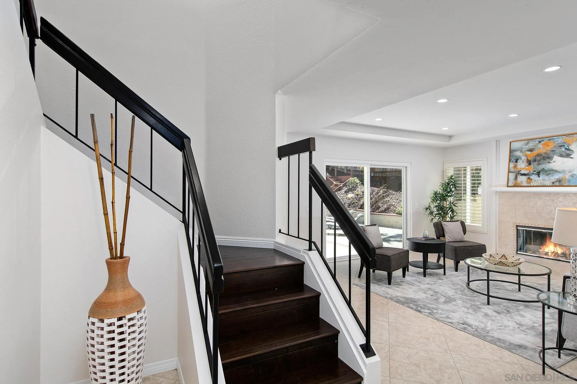 1971 Avenida Joaquin Encinitas, CA 92024 - Photo 5 of 33 a view of entryway and hall