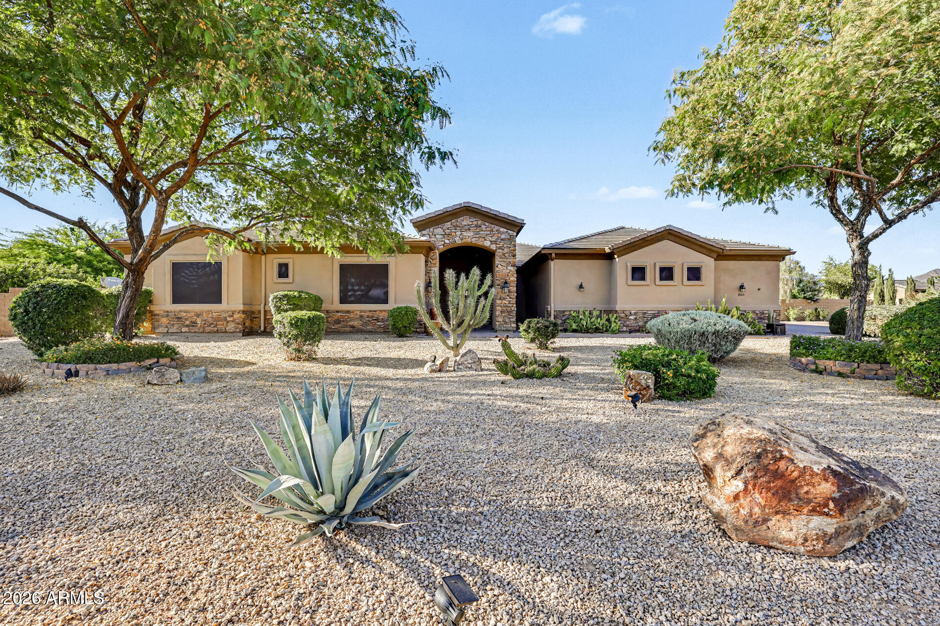 806 West Desert Ranch Road Phoenix, AZ 85086 - Photo 2 of 98 7 - Desert Ranch