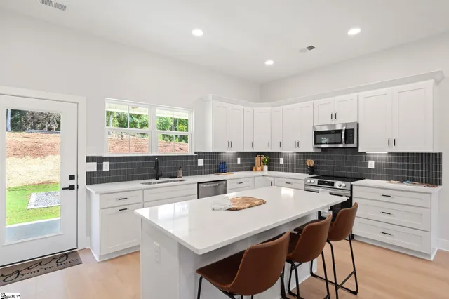 $339,000 | 107 Mt Bay Drive, Westminster, SC 29693