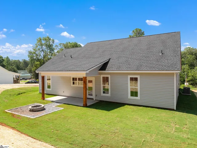 $339,000 | 107 Mt Bay Drive, Westminster, SC 29693