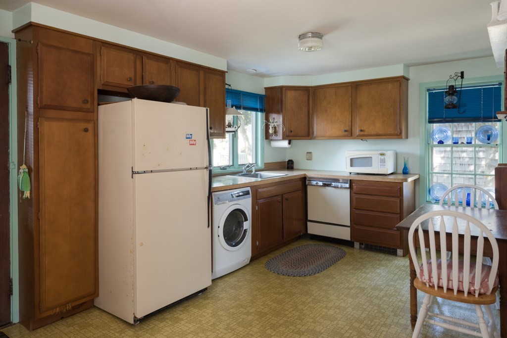 18 Bank Street Harwich, MA 02646 - Photo 15 of 42