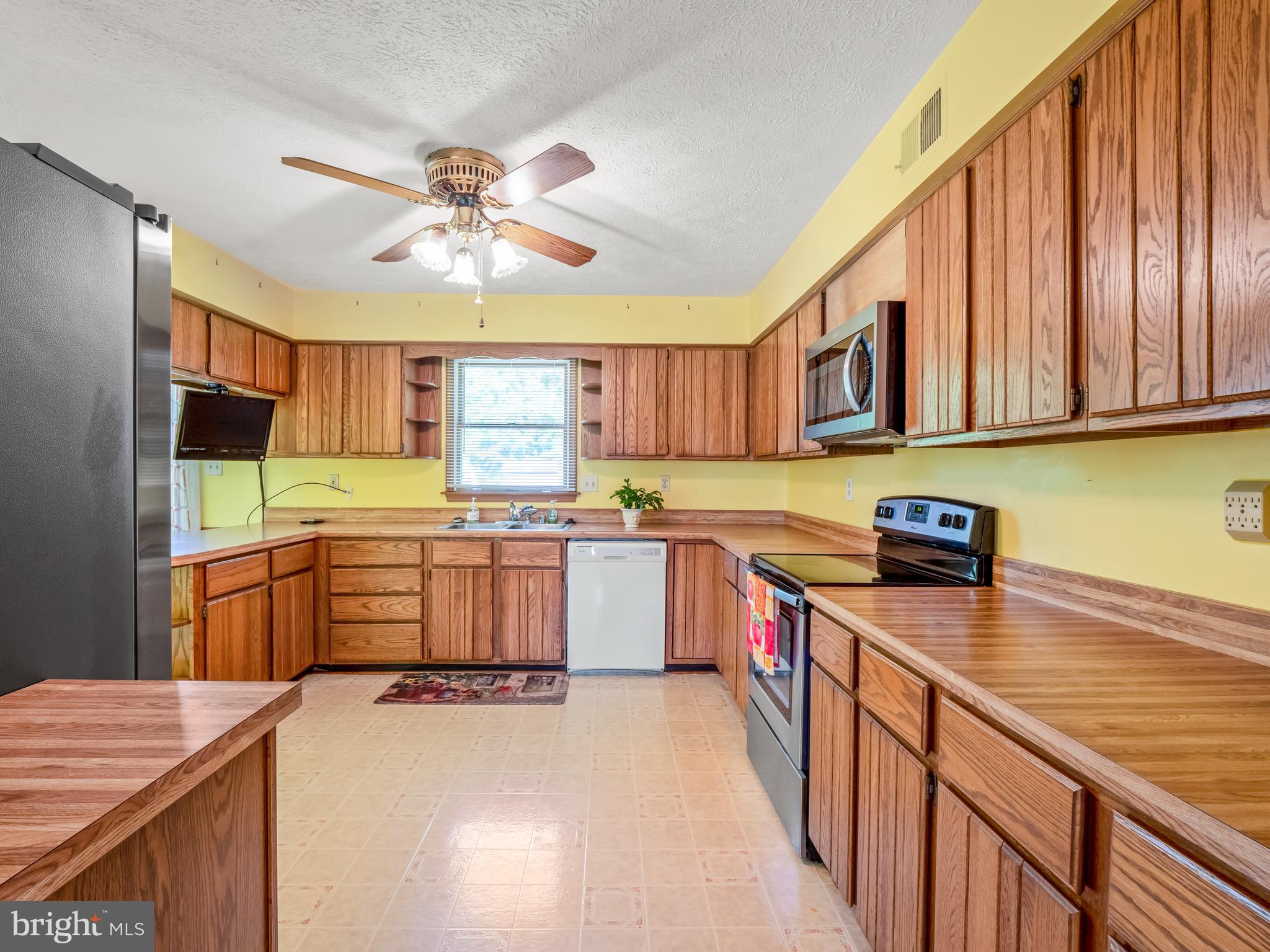 10405 Brandywine Road Clinton, MD 20735 - Photo 10 of 23 Gallery Image 10