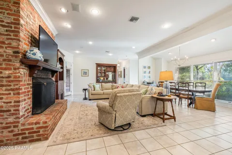 $875,000 | 14727 U.S. Highway 190, Opelousas, LA 70570