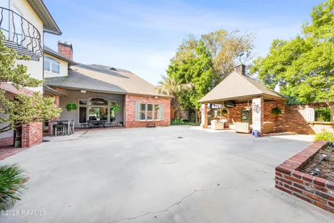 $875,000 | 14727 U.S. Highway 190, Opelousas, LA 70570