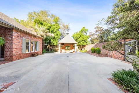 $875,000 | 14727 U.S. Highway 190, Opelousas, LA 70570