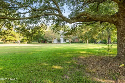 $875,000 | 14727 U.S. Highway 190, Opelousas, LA 70570