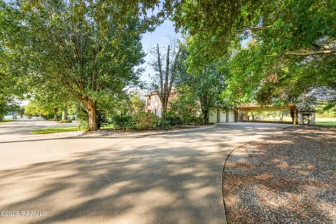 $875,000 | 14727 U.S. Highway 190, Opelousas, LA 70570