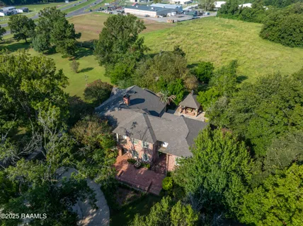 $875,000 | 14727 U.S. Highway 190, Opelousas, LA 70570