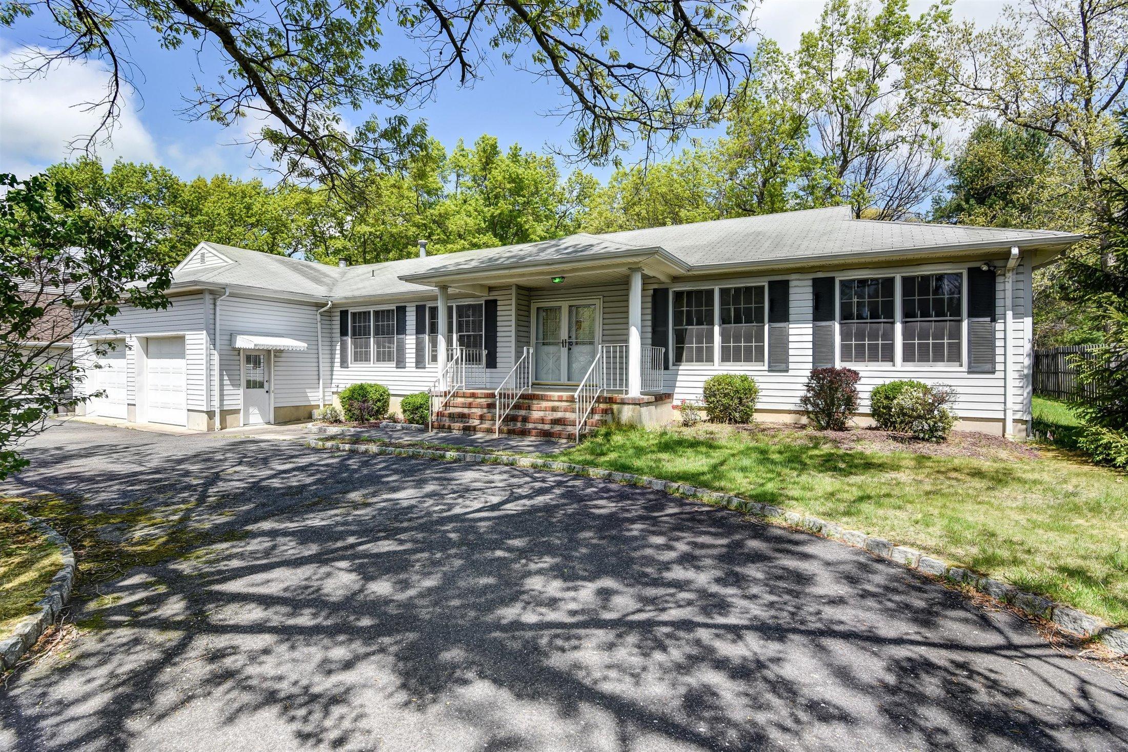 8 Julies Way Howell, NJ 07731 - Photo 1 of 29 03-Front View