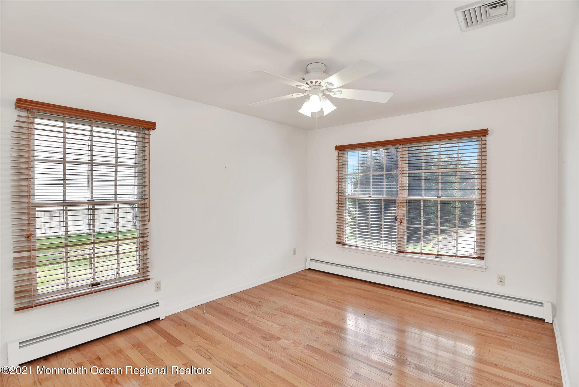 8 Julies Way Howell, NJ 07731 - Photo 23 of 29 23-Bedroom
