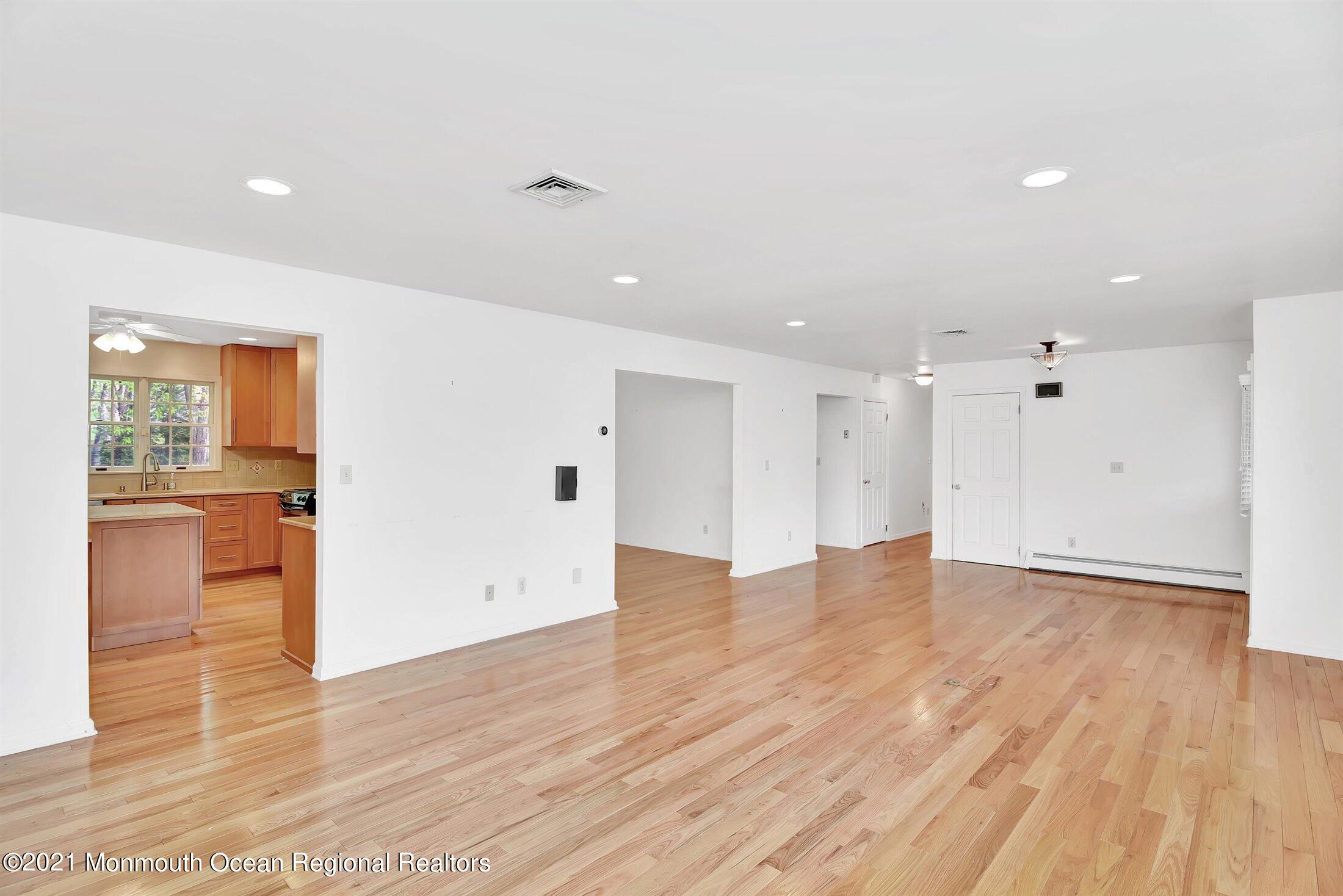 8 Julies Way Howell, NJ 07731 - Photo 5 of 29 05-Living Room