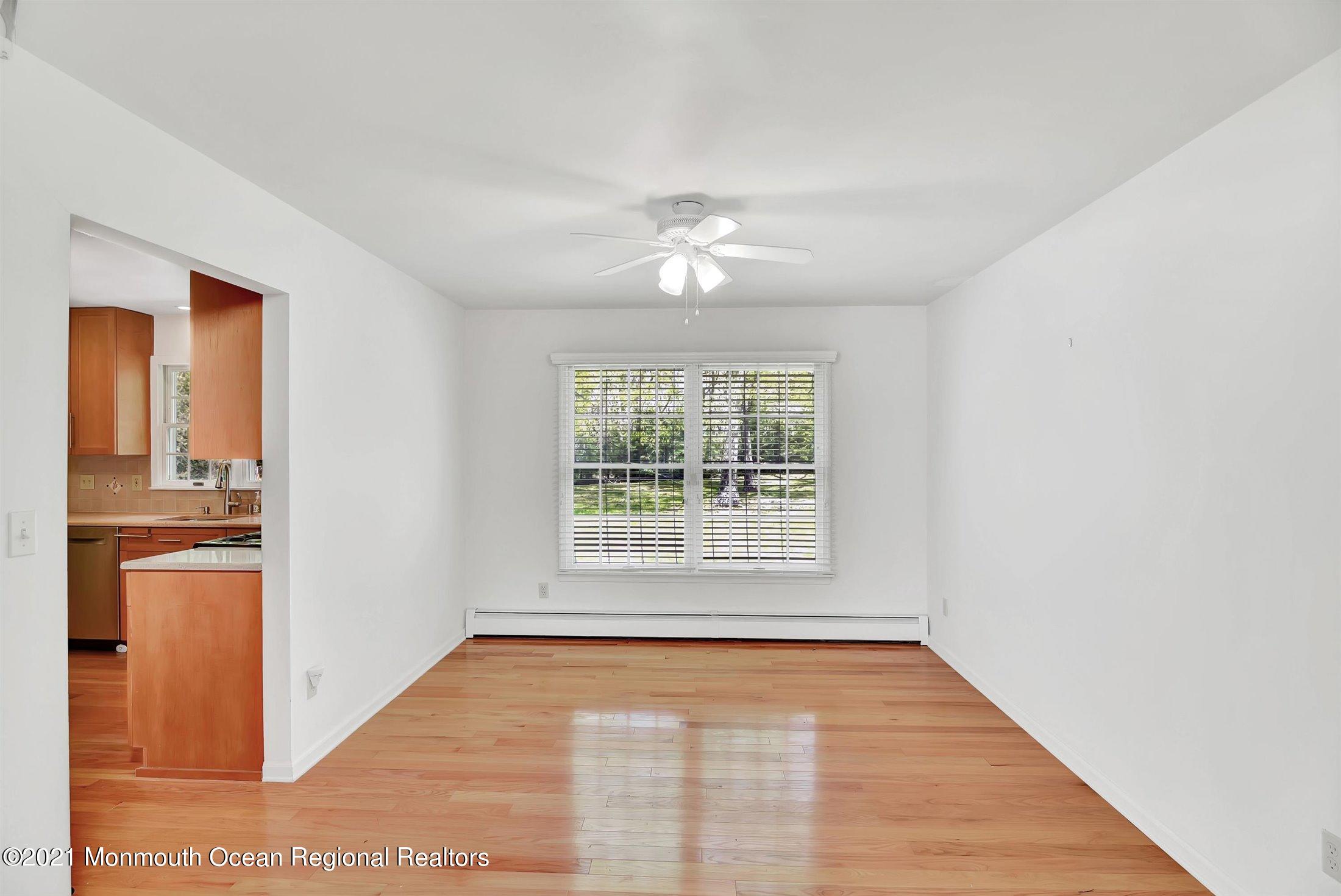 8 Julies Way Howell, NJ 07731 - Photo 9 of 29 09-Dining Room