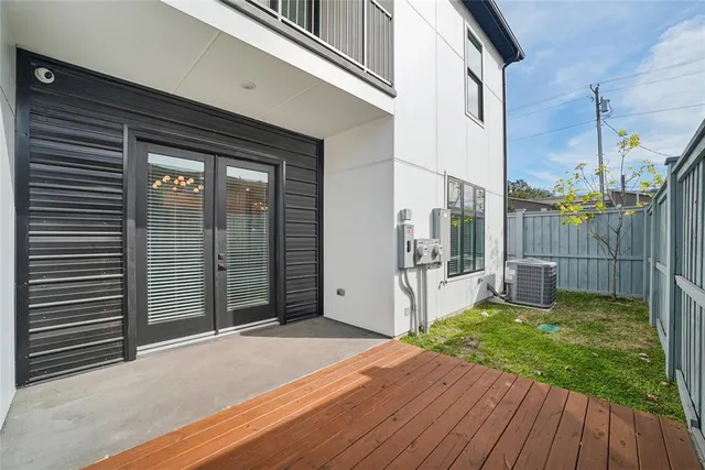 a house view with a backyard space