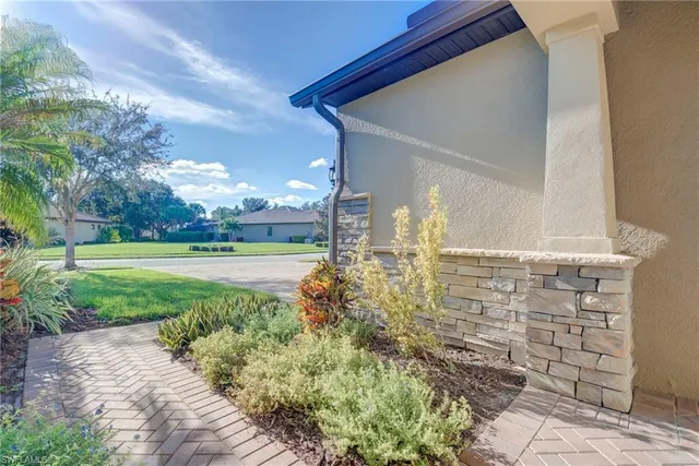 a view of building with yard