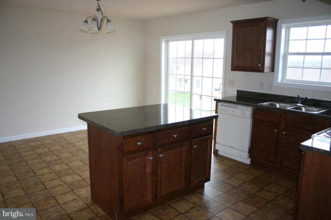 5435 Board Road, Unit 30 Mount Wolf, PA 17347 - Photo 4 of 6 Gallery Image 4