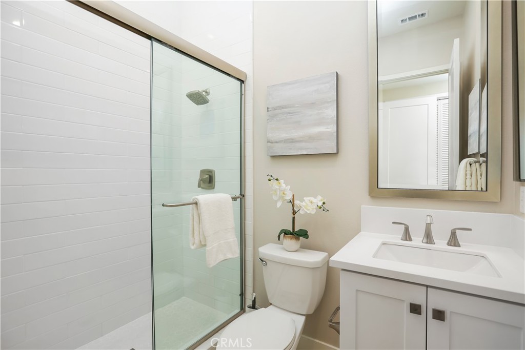 117 Swift Irvine, CA 92618 - Photo 29 of 62 a bathroom with a sink toilet and shower