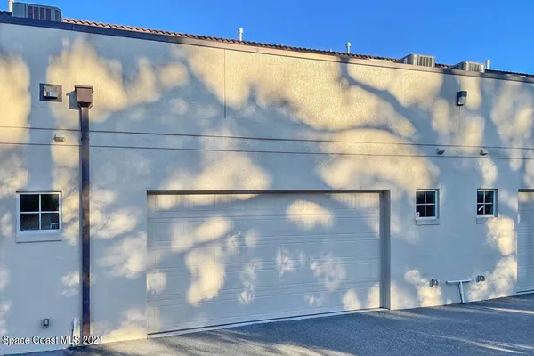 $3,200 | 2240 Enjoya Lane, Melbourne, FL 32901