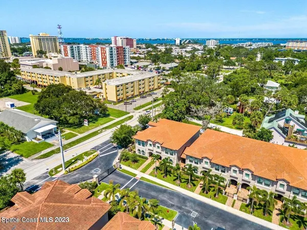 $3,200 | 2240 Enjoya Lane, Melbourne, FL 32901