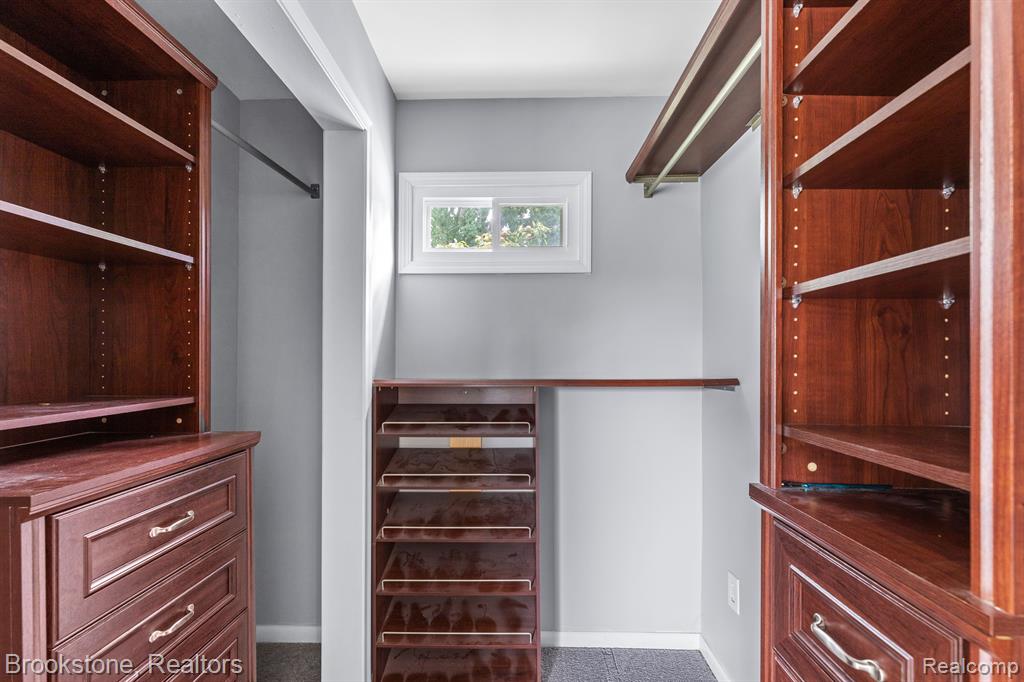2120 Oxford Road Berkley, MI 48072 - Photo 23 of 42